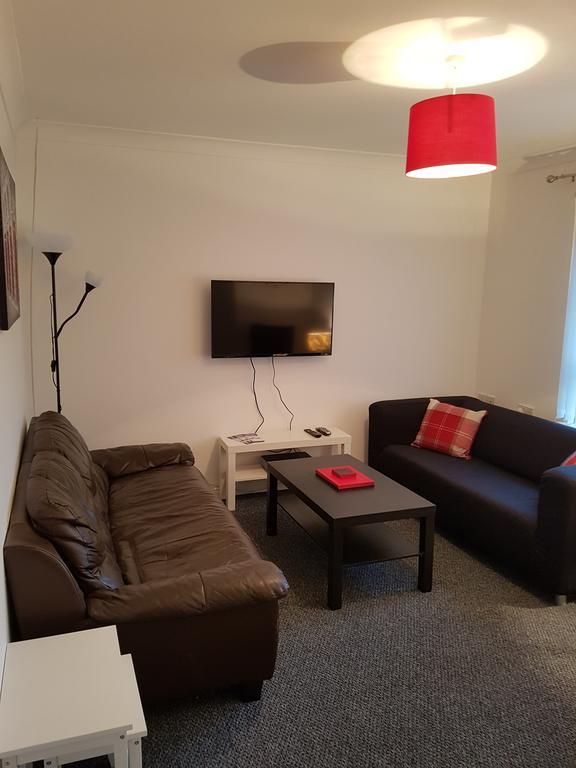 Bathgate Contractor And Business Apartment Luaran gambar